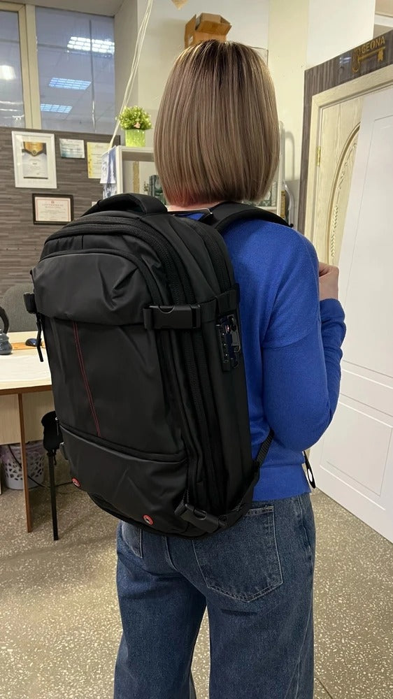 Customer photo - VAILBAG worn indoors